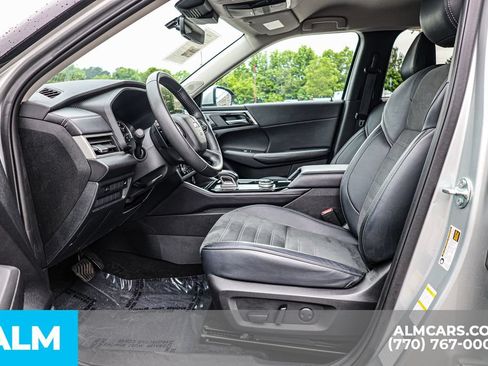 Used 2025 Mitsubishi Outlander SE FWD image 18
