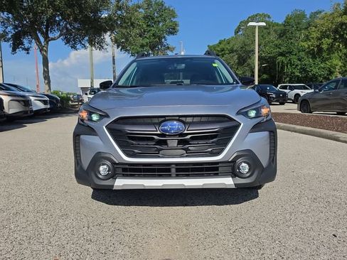 Used 2025 Subaru Outback Limited w/ Tech Package 3 AWD/4WD image 3