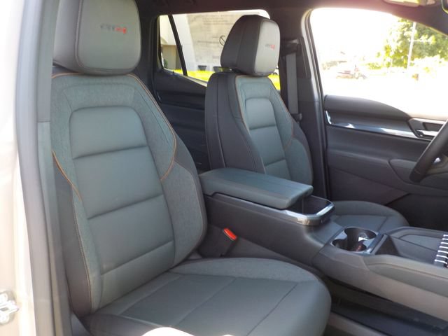 New 2026 GMC Terrain AT4 w/ Technology Package II AWD/4WD image 24