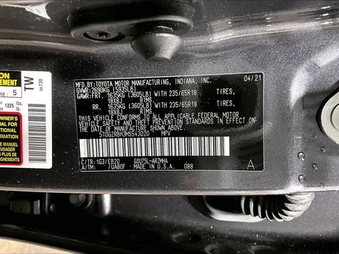 Used 2021 Toyota Highlander XLE image 37