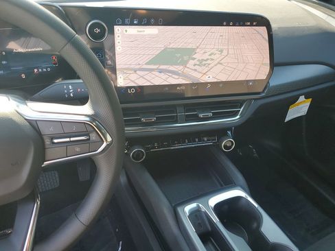 New 2026 Chevrolet Equinox EV LT image 22