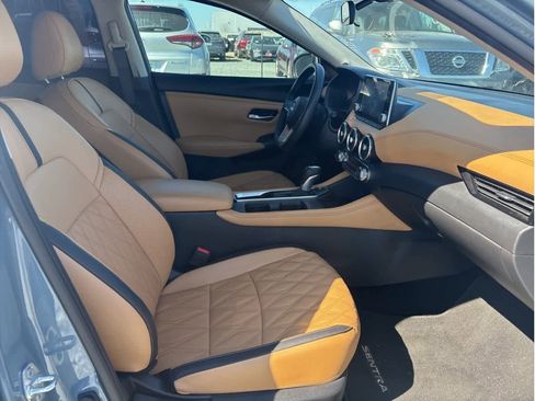 Used 2025 Nissan Sentra SV w/ SV Premium Package image 14
