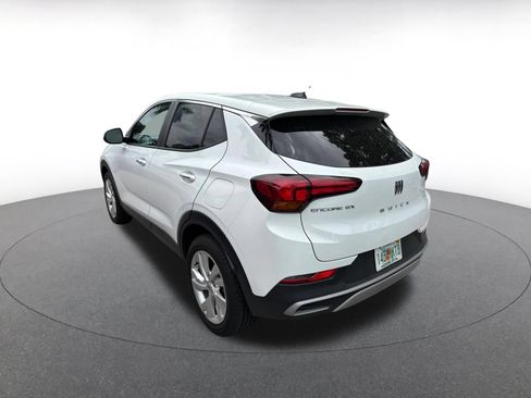 Used 2025 Buick Encore GX Preferred FWD image 3