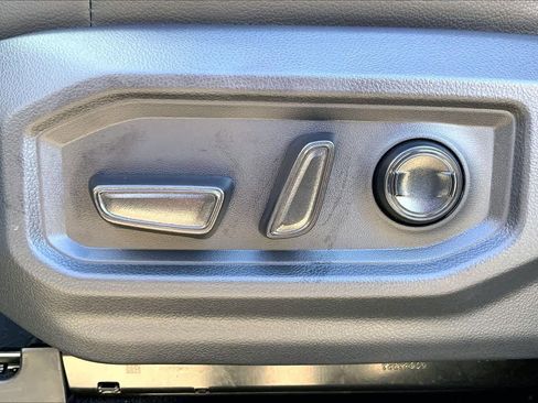 Used 2024 Toyota Tundra Limited image 33