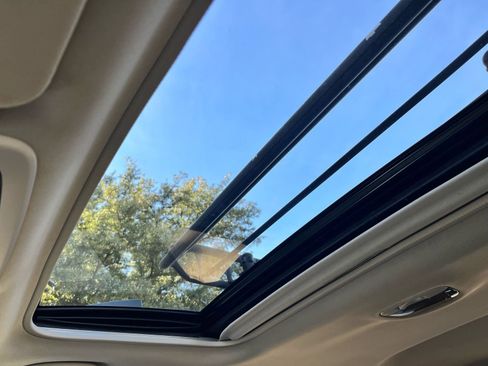 Used 2017 Subaru Outback 3.6R Limited image 32