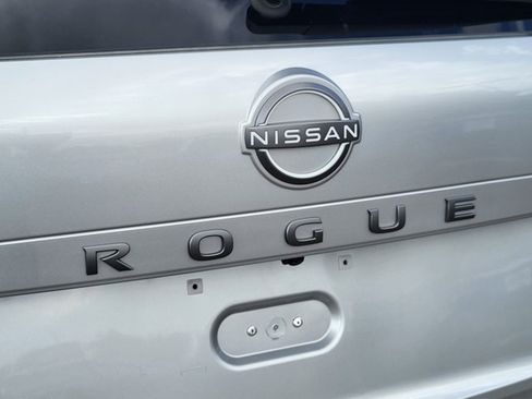 Certified 2024 Nissan Rogue S AWD/4WD image 11