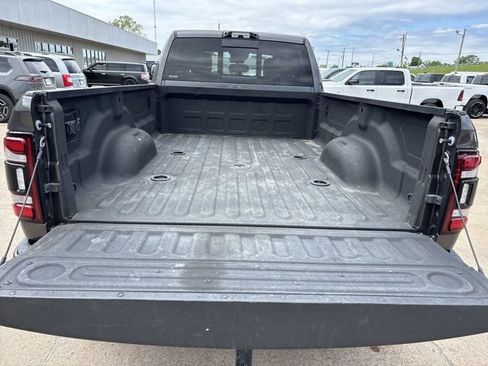 Used 2022 RAM 3500 Limited AWD/4WD image 7