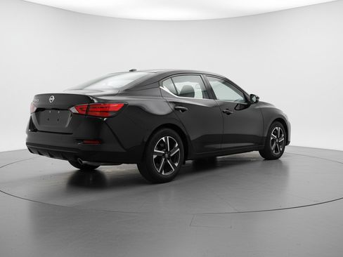 Used 2025 Nissan Sentra SV FWD image 9