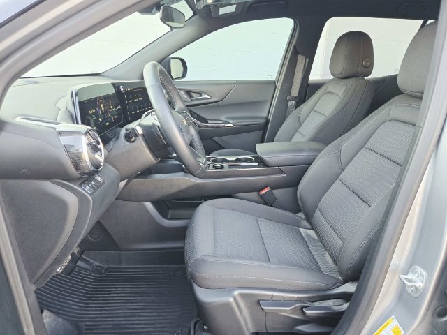 Used 2026 Chevrolet Equinox LT FWD image 8