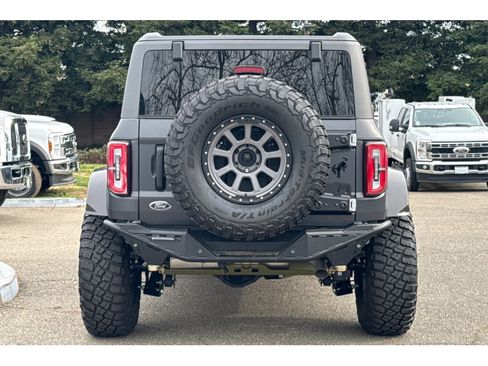 New 2024 Ford Bronco Badlands image 5