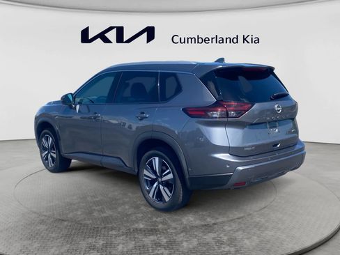 Used 2026 Nissan Rogue SL AWD/4WD image 3