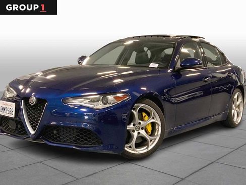 Used 2019 Alfa Romeo Giulia Ti Sport w/ Quick Order Package 22U Sport image 1