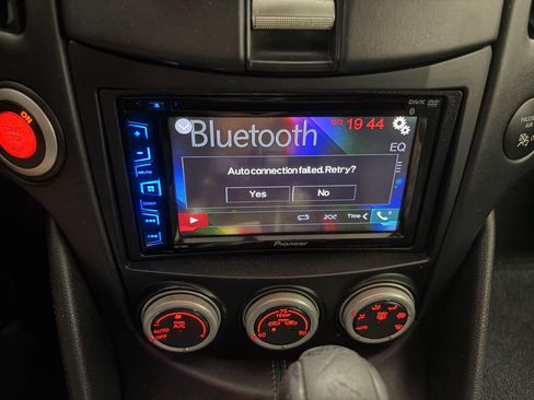 Used 2015 Nissan 370Z Coupe RWD image 13