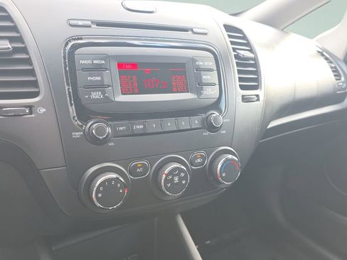 Used 2017 Kia Forte LX FWD image 17