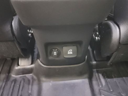 Used 2022 Kia Telluride SX w/ SX Prestige Package image 24