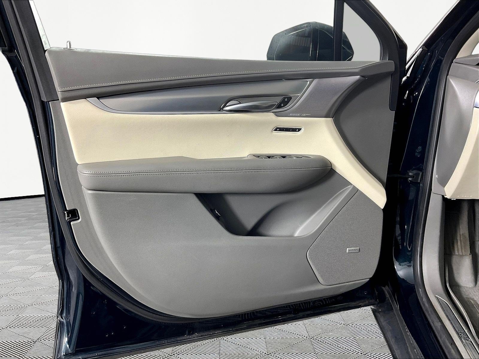 Used 2024 Cadillac XT5 Premium Luxury w/ LPO, Floor Liner Package AWD/4WD image 20