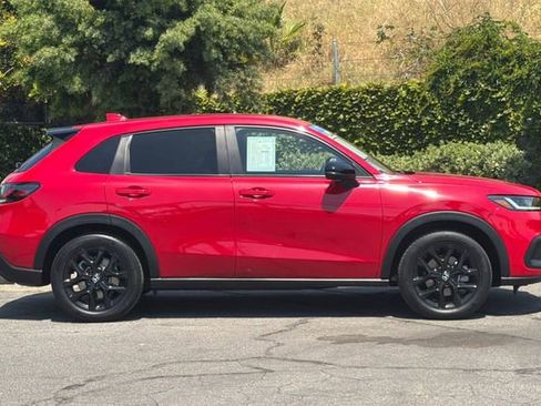 Certified 2023 Honda HR-V Sport image 3
