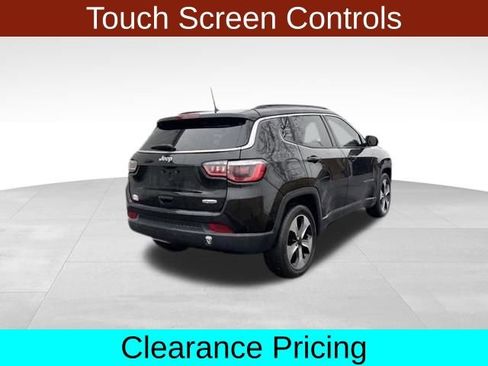 Used 2018 Jeep Compass Latitude FWD image 7