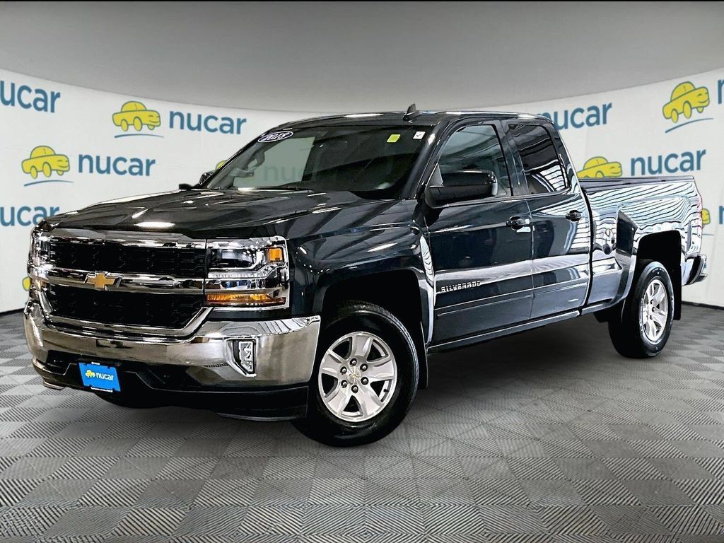 Used 2018 Chevrolet Silverado 1500 LT w/ All Star Edition AWD/4WD image 3