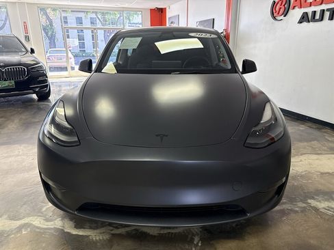 Used 2023 Tesla Model Y AWD image 2