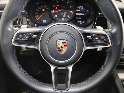 Used 2020 Porsche Macan image 43