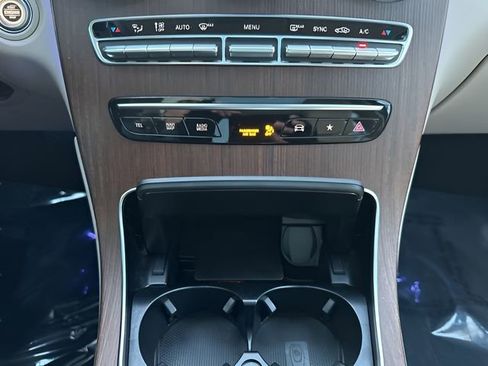 Certified 2022 Mercedes-Benz GLC 300 White image 22