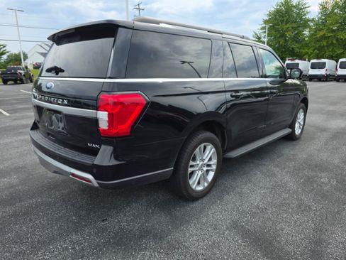 Used 2024 Ford Expedition Max XLT AWD/4WD image 3