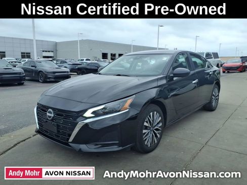Certified 2025 Nissan Altima 2.5 SV AWD/4WD image 4