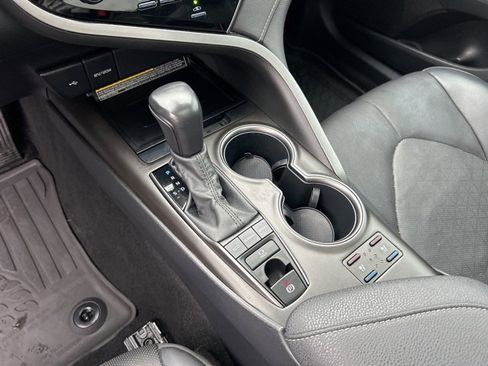 Used 2021 Toyota Camry XSE image 23