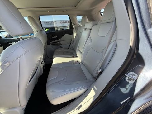 Certified 2020 Jeep Cherokee Limited image 10