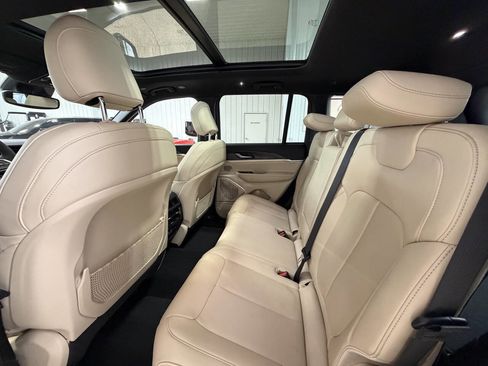 Used 2022 Jeep Grand Cherokee Limited 4xe image 28