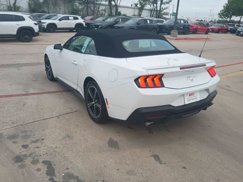 Used 2025 Ford Mustang Premium image 11