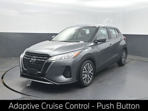 Used 2023 Nissan Kicks SV FWD image 1