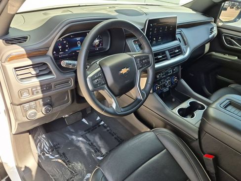 Used 2023 Chevrolet Tahoe Premier AWD/4WD image 12