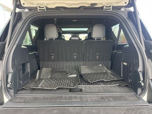 Used 2025 Lincoln Navigator L Black Label image 12
