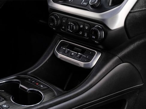 Used 2020 GMC Acadia SLT image 20