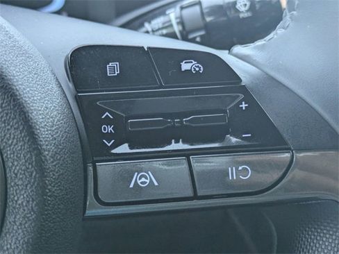 Used 2025 Hyundai Elantra Sport image 7