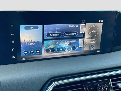 Used 2025 Nissan Armada SV image 14