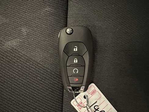 Used 2025 Chevrolet Trax LS w/ LS Convenience Package FWD image 17