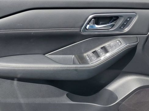 New 2026 Nissan Rogue Platinum w/ Platinum Premium Package AWD/4WD image 5