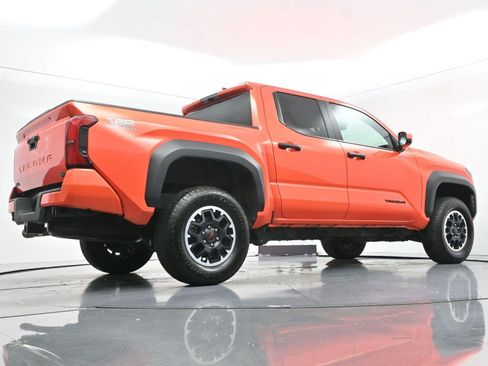 Used 2024 Toyota Tacoma TRD Off-Road AWD/4WD image 51