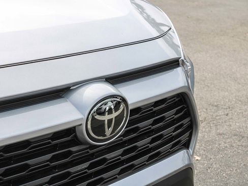 Used 2024 Toyota RAV4 XLE Premium w/ Weather Package image 9