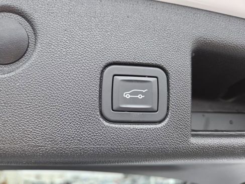 Used 2019 Chevrolet Equinox LT image 15