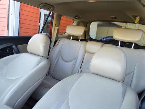 Used 2009 Toyota RAV4 Limited AWD/4WD image 45