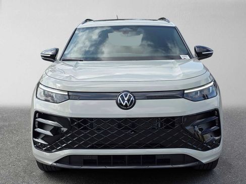New 2026 Volkswagen Tiguan SE R-Line AWD/4WD image 8