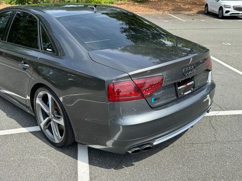 Used 2014 Audi S8 AWD/4WD image 22