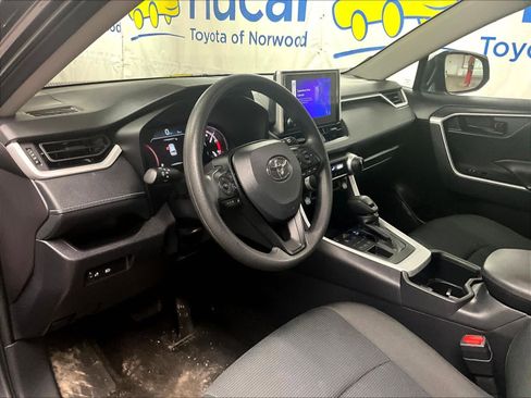 Used 2025 Toyota RAV4 LE image 8