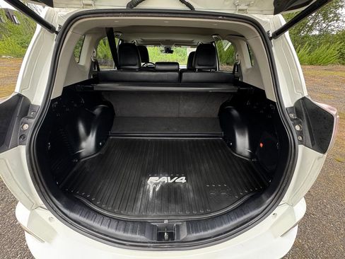 Used 2017 Toyota RAV4 Limited AWD/4WD image 10