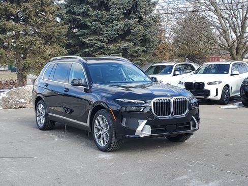 New 2026 BMW X7 xDrive40i w/ Premium Package image 4