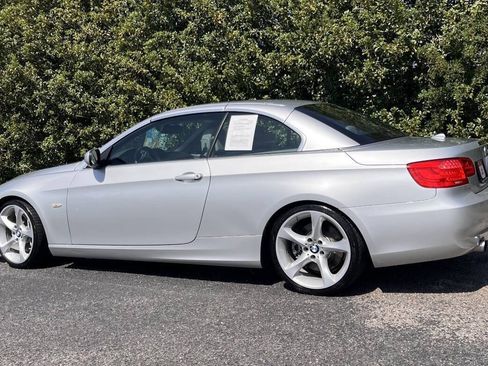 Used 2011 BMW 335i Convertible RWD image 5